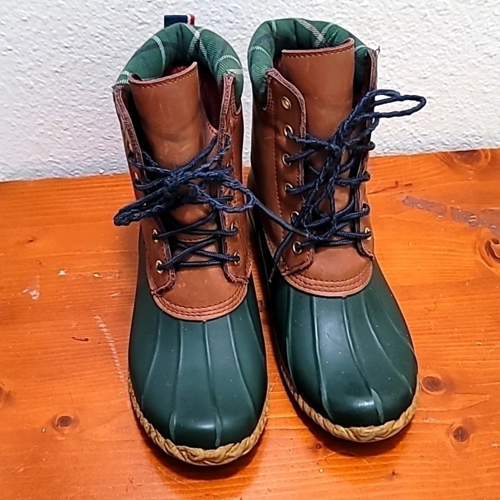 Tommy Hilfiger twRUSSEL Duck Boots‎ Mens 8 Green Brown Plaid Lace Up Rain Boots